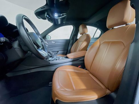 Used 2022 Alfa Romeo Giulia Ti image 13