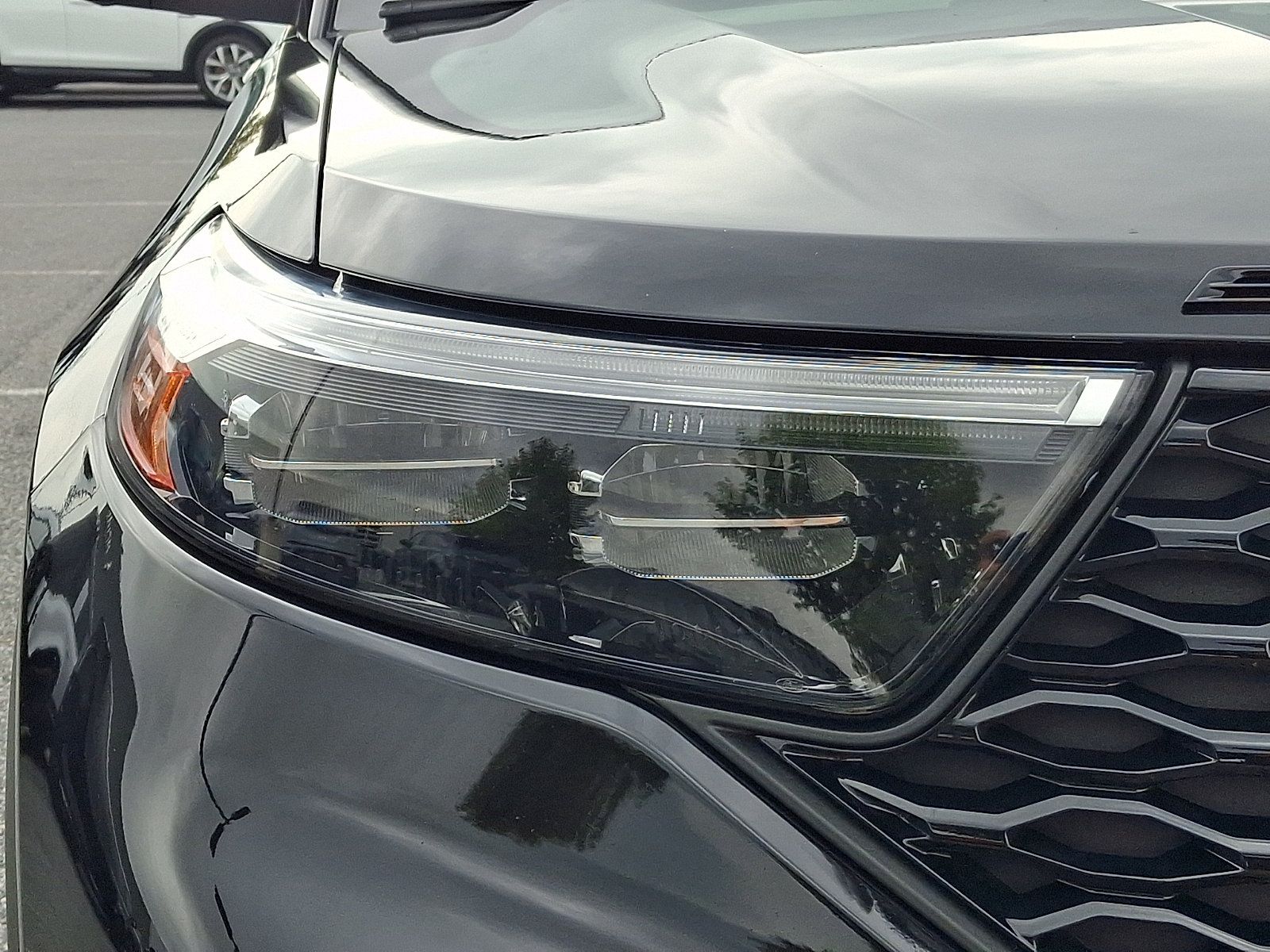 Used 2020 Ford Explorer ST w/ Premium Technology Package AWD/4WD image 9