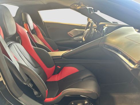 Used 2023 Chevrolet Corvette Stingray Premium Conv w/ Z51 Performance Package RWD image 18