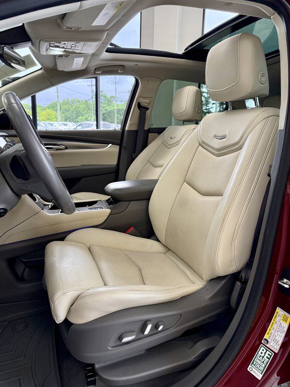 Used 2017 Cadillac XT5 Premium Luxury FWD image 14