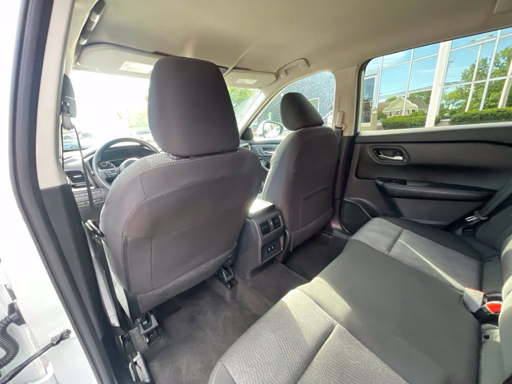 Certified 2024 Nissan Rogue SV AWD/4WD image 12