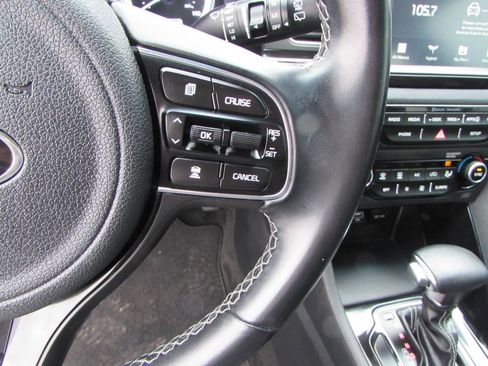 Used 2019 Kia Niro EX image 15