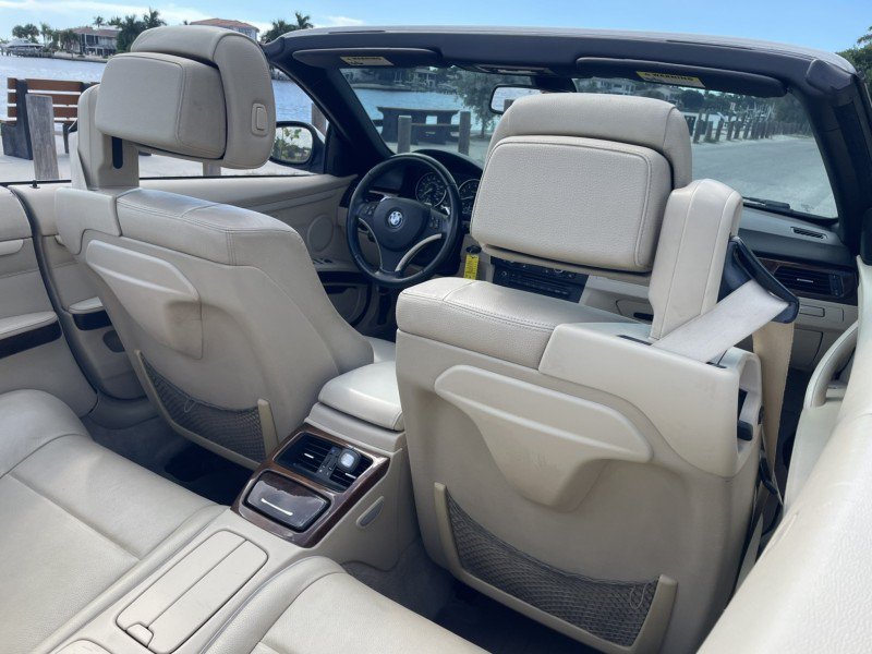 Used 2011 BMW 335i Convertible RWD image 10