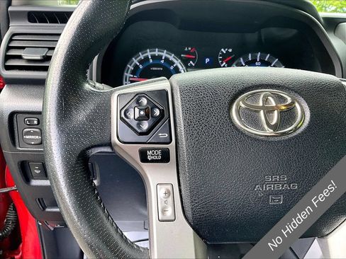 Used 2015 Toyota 4Runner SR5 AWD/4WD image 14