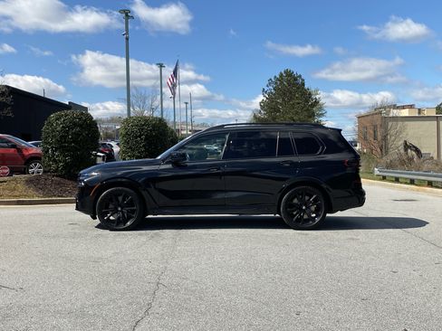 Used 2024 BMW X7 M60i w/ Executive Package image 15