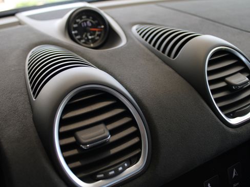 Used 2023 Porsche 718 Cayman GT4 RS image 21