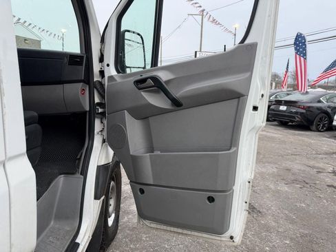 Used 2017 Freightliner Sprinter 2500 RWD image 19