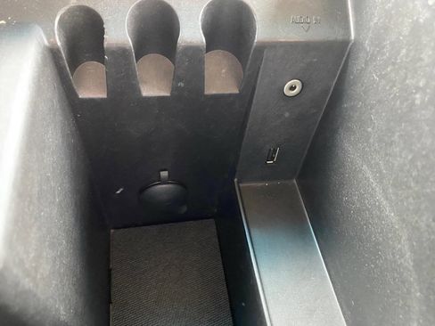 Used 2009 Ford Taurus Limited image 30