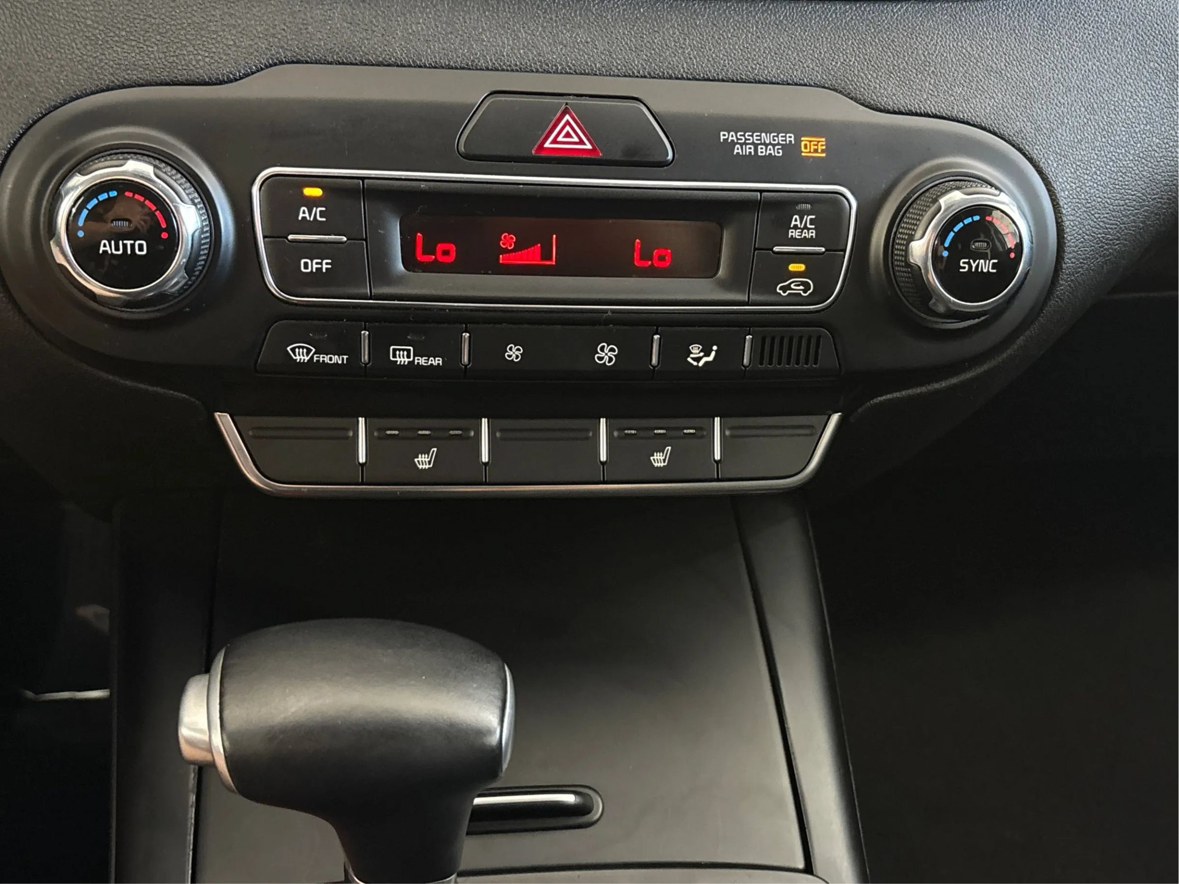 Used 2019 Kia Sorento S AWD/4WD image 35