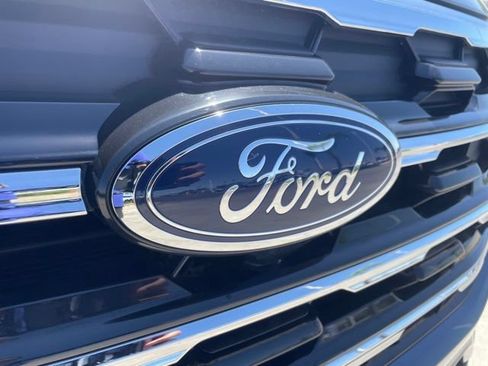 New 2026 Ford Explorer Active RWD image 29