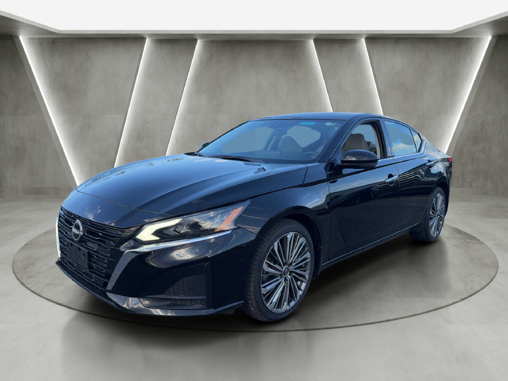 Used 2023 Nissan Altima 2.5 SL AWD/4WD image 3