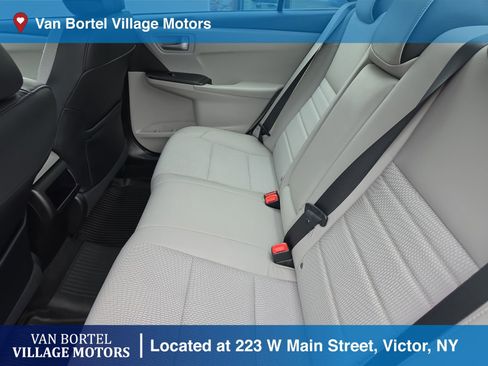 Used 2017 Toyota Camry SE FWD image 22