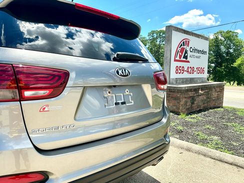 Used 2019 Kia Sorento AWD V6 image 28