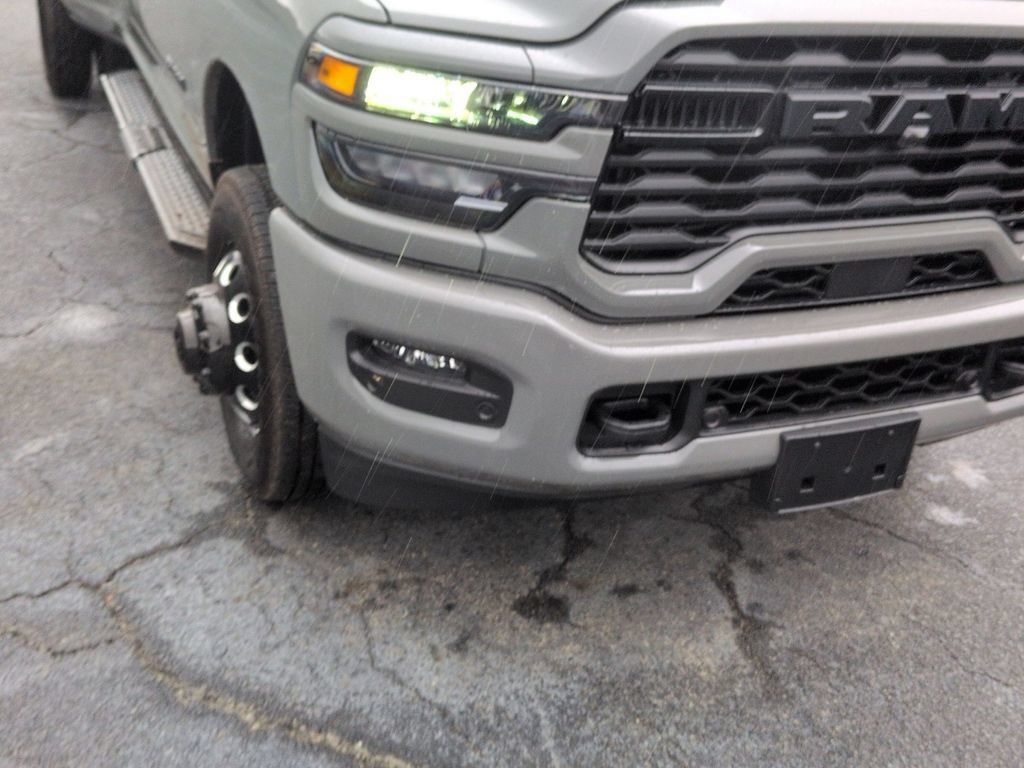 New 2026 RAM 3500 Big Horn AWD/4WD image 8