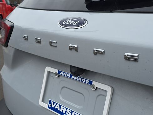 New 2026 Ford Escape PHEV w/ PHEV Premium Package image 7