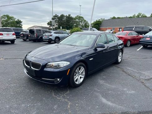 Used 2011 BMW 528i Sedan RWD image 2