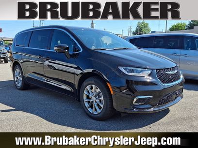 New 2026 Chrysler Pacifica Limited