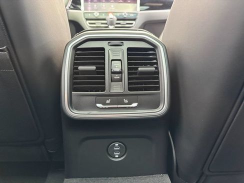 Certified 2026 Porsche Macan S AWD/4WD image 25