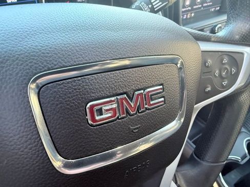 Used 2024 GMC Terrain SLE w/ Driver Convenience Package image 16