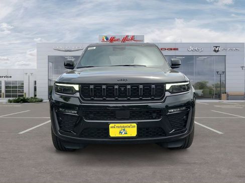 New 2026 Jeep Grand Cherokee Summit w/ Obsidian Package AWD/4WD image 8