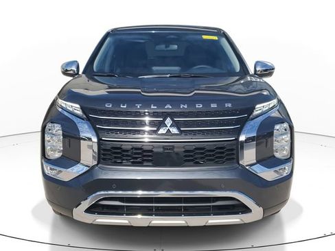 New 2025 Mitsubishi Outlander SE AWD/4WD image 2