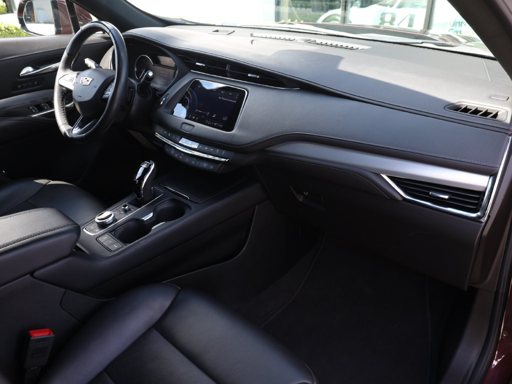 Used 2023 Cadillac XT4 Premium Luxury w/ Enhanced Visibility Package FWD image 21
