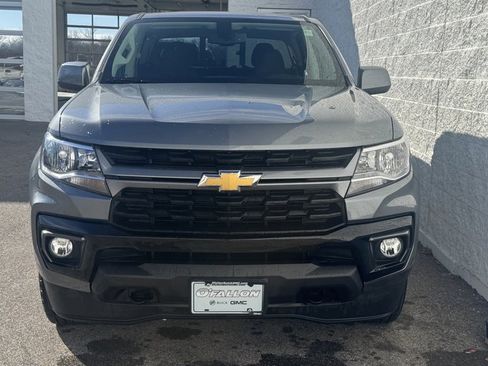 Used 2022 Chevrolet Colorado LT w/ LT Convenience Package image 4