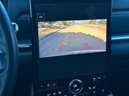 Used 2025 GMC Terrain Elevation AWD/4WD image 19