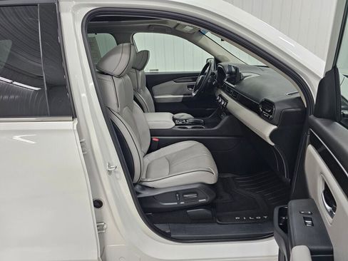 Certified 2024 Honda Pilot Elite image 12