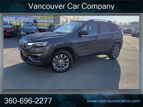Used 2019 Jeep Cherokee Latitude Plus w/ Cold Weather Group image 2
