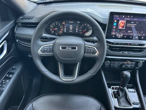 Used 2023 Jeep Compass Latitude w/ Convenience Group AWD/4WD image 15