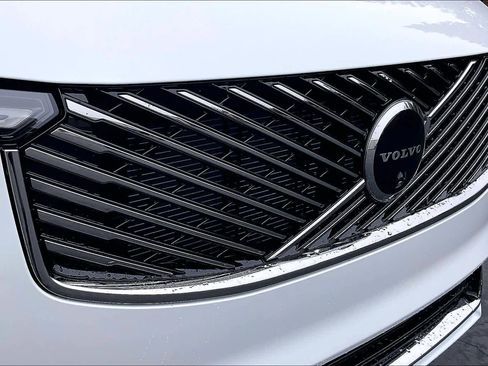 New 2026 Volvo XC90 B6 Plus w/ Protection Package Premier image 34