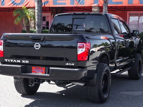 Used 2021 Nissan Titan S w/ HD Front GAWR Package AWD/4WD image 9