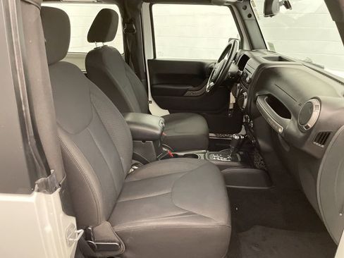 Used 2016 Jeep Wrangler Sport w/ Quick Order Package 24S AWD/4WD image 19