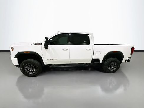 Used 2022 GMC Sierra 2500 AT4 w/ AT4 Preferred Package AWD/4WD image 4