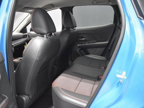 Certified 2025 Nissan Kicks SR image 28