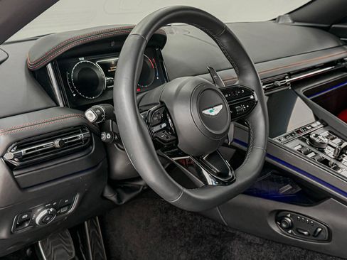 Used 2024 Aston Martin DB12 Coupe RWD image 13