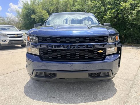 Used 2020 Chevrolet Silverado 1500 Custom w/ Custom Value Package RWD image 2