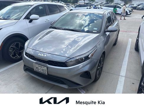 Used 2023 Kia Forte LXS w/ LXS Technology Package FWD image 1