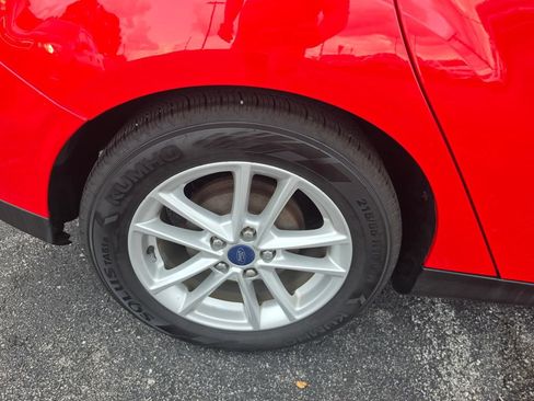 Used 2016 Ford Focus SE FWD image 32