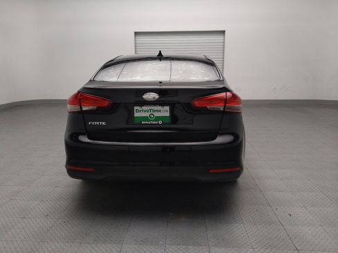 Used 2017 Kia Forte LX image 7