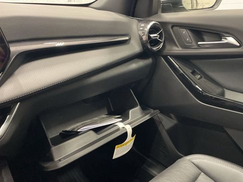 New 2026 Chevrolet Equinox LT w/ Convenience Package II image 18