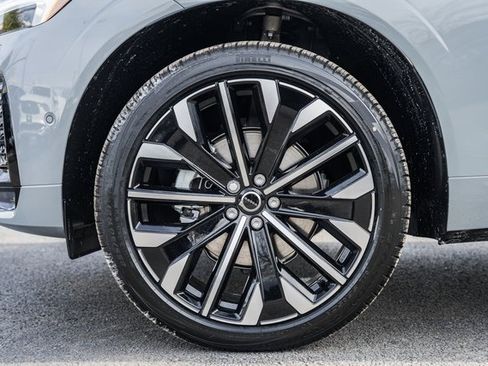 New 2026 Volvo XC60 B5 Ultra w/ Protection Package Premier image 18