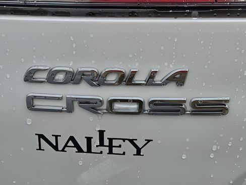 Certified 2022 Toyota Corolla Cross LE AWD/4WD image 30