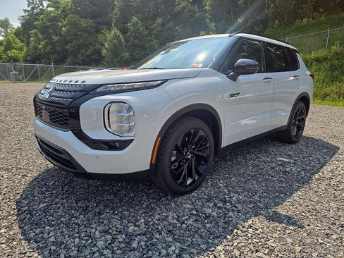 New 2025 Mitsubishi Outlander SEL image 9