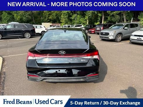 Used 2023 Hyundai Elantra SE FWD image 7