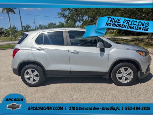 Used 2020 Chevrolet Trax LS w/ Tint and Cruise Package FWD image 4