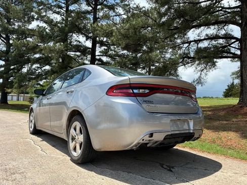 Used 2015 Dodge Dart SXT FWD image 9