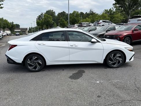 New 2026 Hyundai Elantra Limited FWD image 10