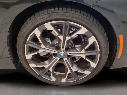 Used 2025 BMW 230i Coupe w/ Convenience Package RWD image 8